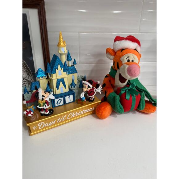 Vintage 1990s Y2K Disney Parks Tigger Christmas Plush Santa Hat Gift WDW 12 - Picture 2 of 12